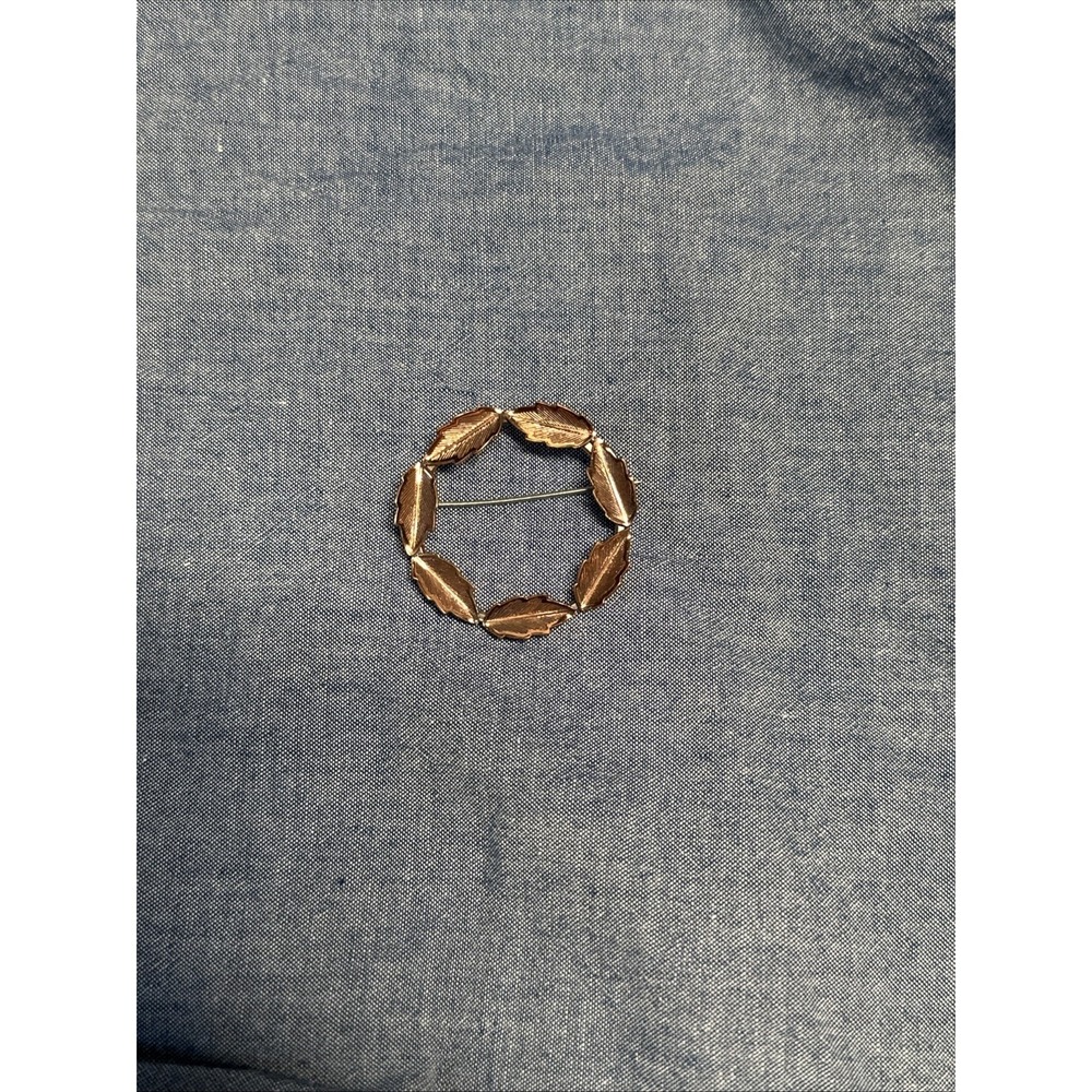 Vintage Signed Copper Bell Mid Century Leaf‎ Wreath Brooch 1950s Round Pin USA